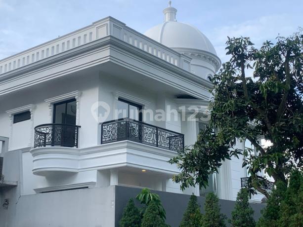 Rumah Baru 2.5 Lantai Lokasi Komplek Lippo Karawaci Cental. Kota Tangerang