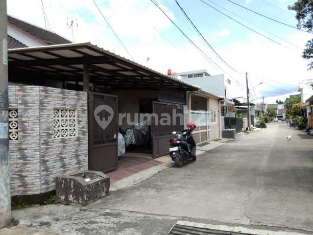 Rumah di Komplek Kinagara Regency Ciganitri Bojongsoang Rumah di Komplek Kinagara Regency Ciganitri Bojongsoang