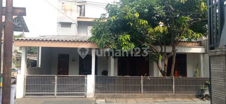 Hook House Spacious Comfortable Can Run a Business in Perumnas 2 Bekasi Hook House Spacious Comfortable Can Run a Business in Perumnas 2 Bekasi