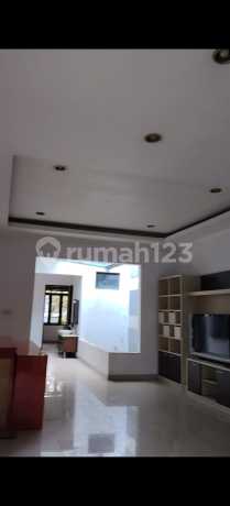 Rumah Murah Batununggal Indah Luas 300M Semi Furnished