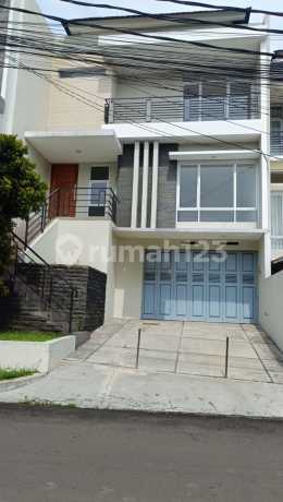 Rumah Baru 3 Lantai Daerah Budisari Rumah Baru 3 Lantai Daerah Budisari