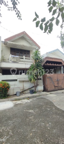 2.5-Story House in Jelambar Grawisa Complex, Size 7x20