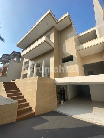 Rumah Baru Gress di Puri Widya Utama Citraland Surabaya Rumah Baru Gress di Puri Widya Utama Citraland Surabaya