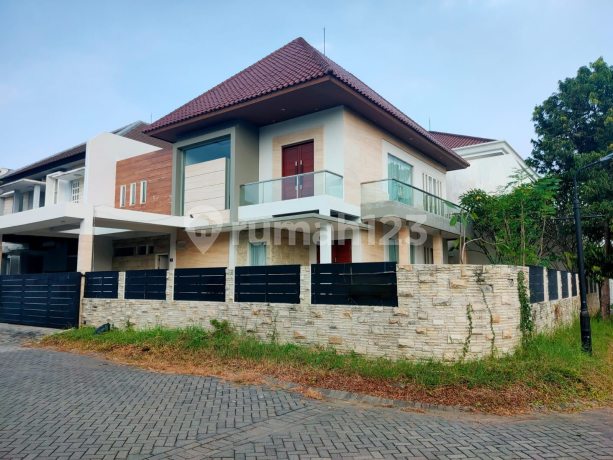 8M Gets a 400m2 House at Bukit Telaga Golf Citraland Surabaya