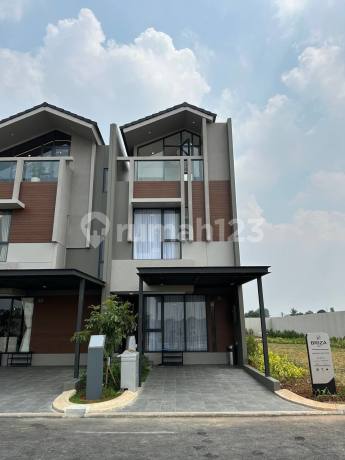 2-Story North-Facing Residence at Briza Summarecon Tangerang