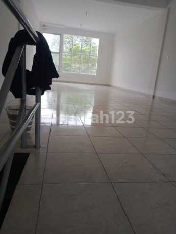 For Sale, Ready-to-Use Shop House in K Square Mall Area, Sukajadi Batam Center, Facing Main Road.