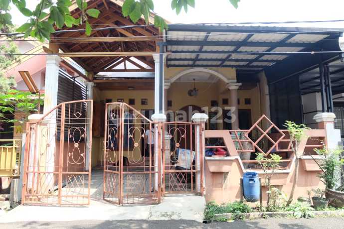 Rumah 2 Lantai Terawat Siap Huni di Komplek Sarimas Arcamanik Bandung SHM