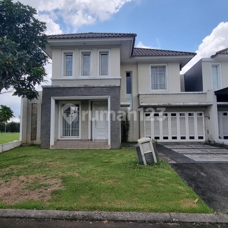 Dijuak Runah View Golf di Suvarna Padi Cikupa Dijuak Runah View Golf di Suvarna Padi Cikupa