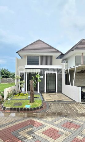 Corner/Hook & Already Renovated!! Selling 1-Story Special House at the Cheapest Price in Safira Garden Sidoarjo Corner/Hook & Already Renovated!! Selling 1-Story Special House at the Cheapest Price in Safira Garden Sidoarjo