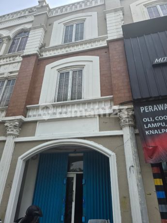 Dijual Ruko Bolsena 3 hadap jalan lt rapi dan terawat siap pakai di Gading Serpong Dijual Ruko Bolsena 3 hadap jalan lt rapi dan terawat siap pakai di Gading Serpong