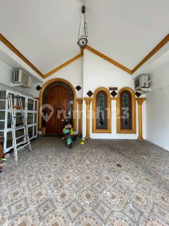 Ready-to-Occupy House in Strategic Location Kelapa Gading S9150