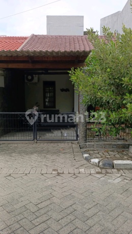 House for Sale in Wiyung, Surabaya, Babatan Pratama, Ready to Occupy