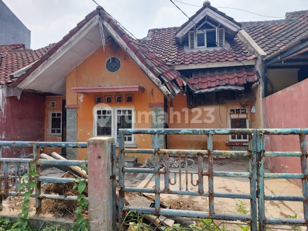 Rumah Tua Harga Murah Hitung Tanah Saja Lokasi di Villa Mutiara Pluit, Tangerang Rumah Tua Harga Murah Hitung Tanah Saja Lokasi di Villa Mutiara Pluit, Tangerang