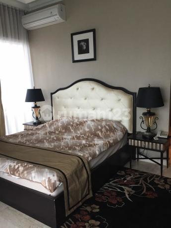 Apartment Senayan Residence 3 BR Private LIft Furnished Bagus View Golf