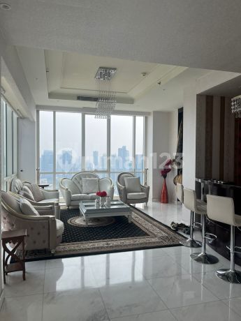 Apartment The Peak Residence PENTHOUSE 4 BR Furnished Bagus Apartment The Peak Residence PENTHOUSE 4 BR Furnished Bagus