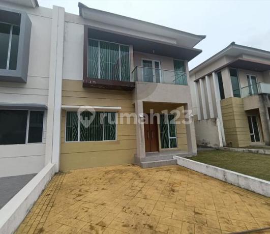 Dijual Rumah 2 Lantai di The Summer Residence, Batam Centre