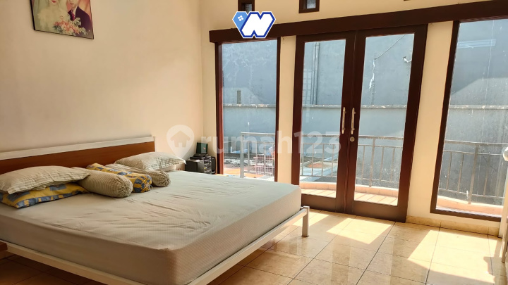 Rumah Modern Butuh Minim Renovasi Furnished SHM Batununggal, Bandung