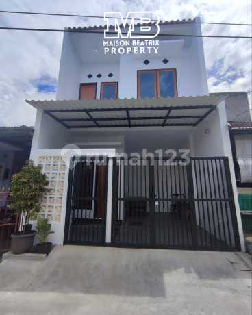 RUMAH 3 LANTAI FULL FURNISH SIAP HUNI LOKASI BAGUS DAN STRATEGIS DI THE VILLAS SERPONG RUMAH 3 LANTAI FULL FURNISH SIAP HUNI LOKASI BAGUS DAN STRATEGIS DI THE VILLAS SERPONG