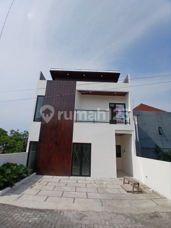 Rumah 2 Lantai Kedungmundu