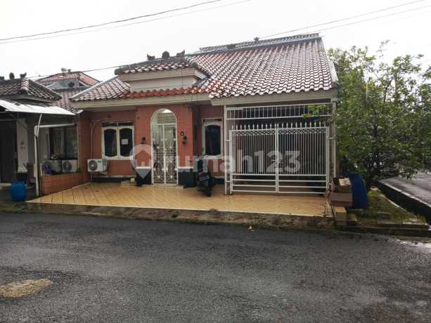 Rumah HOOK siap huni, rapih di Lippo Karawaci