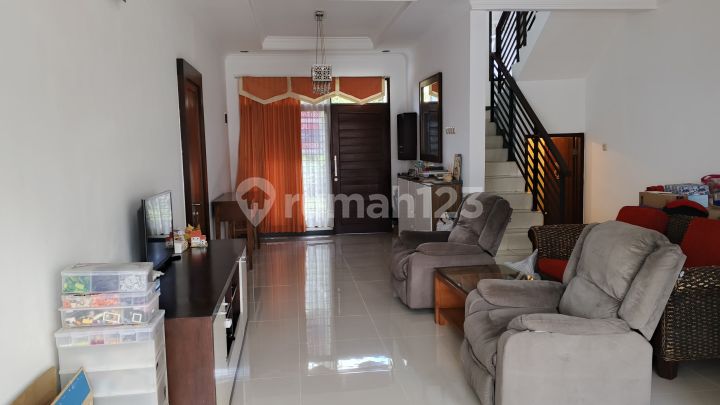 Rumah Siap Huni 2 Lantai Di Komplek Graha Puspa Lembang