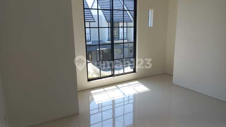 Rumah Graha Natura 2 Lantai Baru Tidak Pernah Ditinggali Rumah Graha Natura 2 Lantai Baru Tidak Pernah Ditinggali