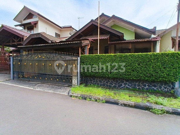 RUMAH LUAS DI PERUMAHAN PESONA DEPOK KHAYANGAN - DEKAT FASILITAS UMUM, & AKSES MUDAH KE PUSAT KOTA