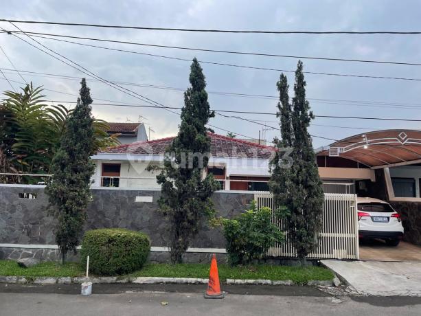 Rumah lama furnished, Strategis dan terawat Dadali, Bandung Rumah lama furnished, Strategis dan terawat Dadali, Bandung