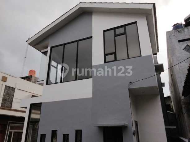 Perkantoran Siap Huni 2 Lantai Dekat Kampus Ugm Sleman