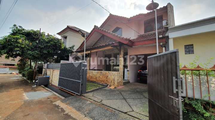 Dijual Rumah 2 Lantai di DEPOK , 6 KT SANGAT LUAS COCOK UNTUK KELUARGA BESAR Dijual Rumah 2 Lantai di DEPOK , 6 KT SANGAT LUAS COCOK UNTUK KELUARGA BESAR