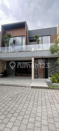 Rumah Mewah 2lantai Type Daksa Di Palagan Sleman Lingkungan Asri