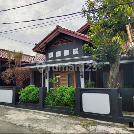 Rumah Lama dan Terawat di Sekitar Bintaro Jaya 3A