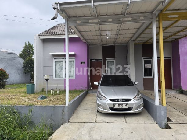Rumah Dengan Posisi Hoek Dan Tamah Besar Rumah Dengan Posisi Hoek Dan Tamah Besar