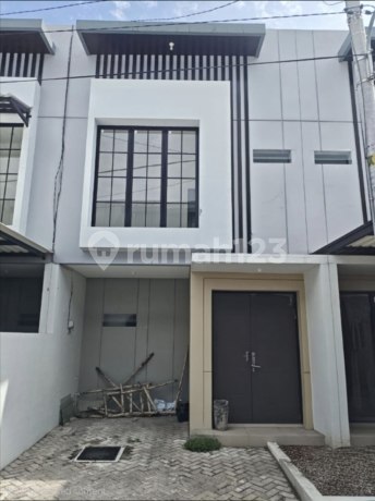 Rumah Regency One Babatan NEW GRESS MINIMALIS STRATEGIS Rumah Regency One Babatan NEW GRESS MINIMALIS STRATEGIS