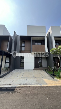 Rumah Bagus Dalam Cluster Regia Summarecon Crown Gading Bekasi
