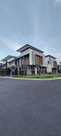 Hoek House Ready to Live Best Location in Mulberry Cluster Summarecon Bekasi