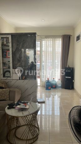 Dijual cepat Rumah 2 lantai di Gading Serpong (cluster IL Rosa), Tangerang.