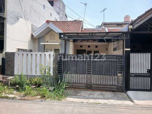 House for sale in Duta Bumi 2, Harapan Indah Bekasi