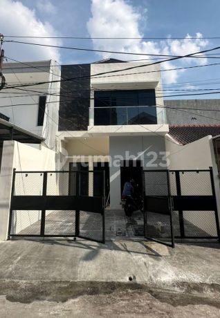 New House in East Darmo Indah. Near Pakuwon Mall