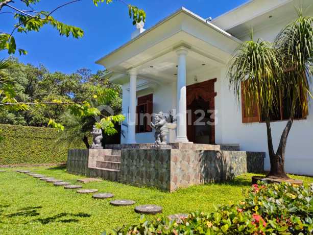 Rumah Modern Classic Furnished di Sentul City Rumah Modern Classic Furnished di Sentul City