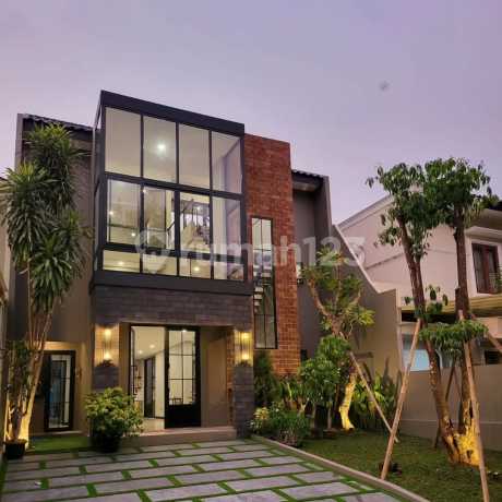 Dijual Rumah Baru Konsep Mezanine di Versailles BSD City, Siap Huni