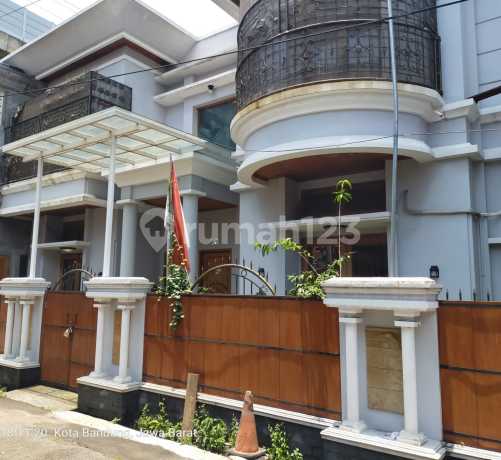 Rumah 2 Lantai Elegan Di Sapta Taruna Bandung, Luas Besar, Nyaman Untuk Keluarga Rumah 2 Lantai Elegan Di Sapta Taruna Bandung, Luas Besar, Nyaman Untuk Keluarga
