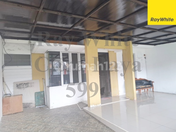 Dijual Rumah dekat Taman Bermain Anak di Garden Grove