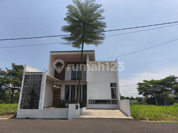 Hunian Strategis Dan Bebas Banjir Untuk Keluarga