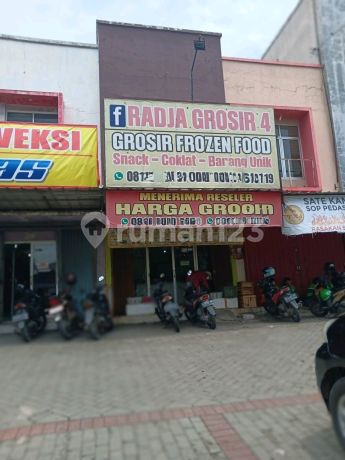 Ruko Niaga Di Area Padat Jalan Utama di Toko Nusantara Makmur, Jln. Tarum Barat 2 Block R 9 No. 20, Jayamukti, Cikarang Pusat, Bekasi, Jawa Barat, Indonesia, 17530, Jababeka Ruko Niaga Di Area Padat Jalan Utama di Toko Nusantara Makmur, Jln. Tarum Barat 2 Block R 9 No. 20, Jayamukti, Cikarang Pusat, Bekasi, Jawa Barat, Indonesia, 17530, Jababeka
