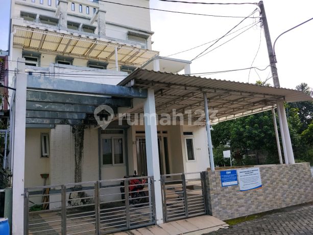 Rumah Hoek Di Puri Pakujaya Regency Serpong Tangerang Rumah Hoek Di Puri Pakujaya Regency Serpong Tangerang