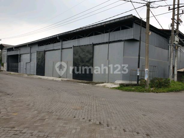 Dijual 2 Gudang Osowilangun Permai Surabaya