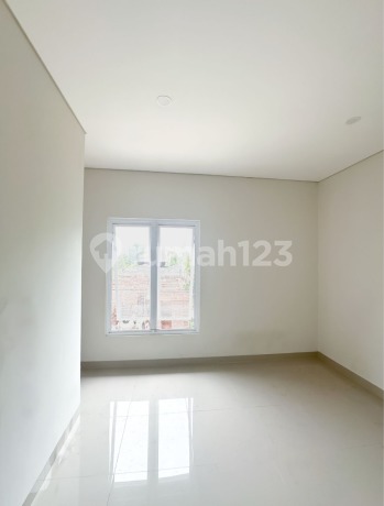 Rumah Unfurnished Graha Raya Bintaro, Tangerang Selatan Bagus