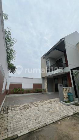 Rumah Primary Siap Huni dengan Attic Room di Pamulang