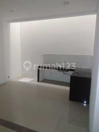 Jual Rumah Minimalis Modern Siap Huni di Setraduta di Setra Duta Jual Rumah Minimalis Modern Siap Huni di Setraduta di Setra Duta